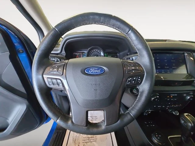 Used 2020 Lightning Blue Metallic Ford Lariat image 13
