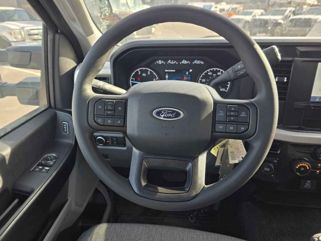 New 2025 Oxford White Ford XL image 31