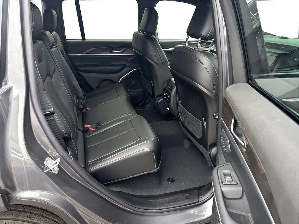New 2026 Baltic Gray Metallic Clearcoat Jeep Limited image 21