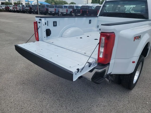 New 2026 Oxford White Ford XL image 12
