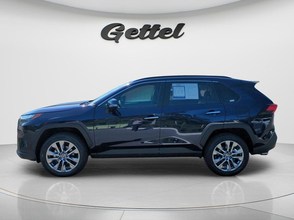 Used 2023  Toyota Limited image 9