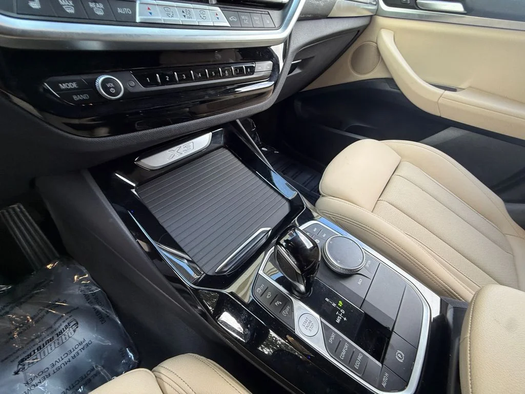 Used 2024 White BMW sDrive30i image 22