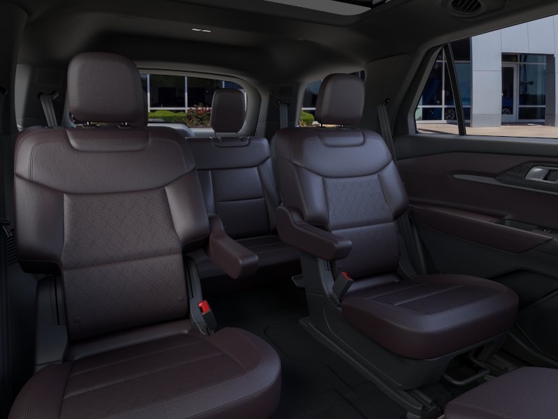 New 2026 Star White Metallic Tri-Coat Ford Platinum™ image 11