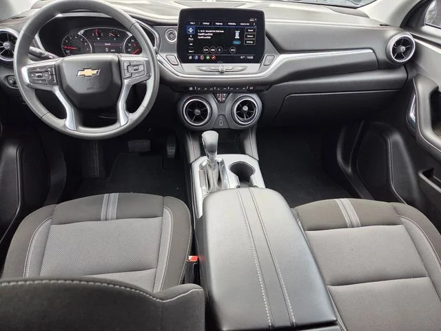 Used 2023 White Chevrolet LT image 9