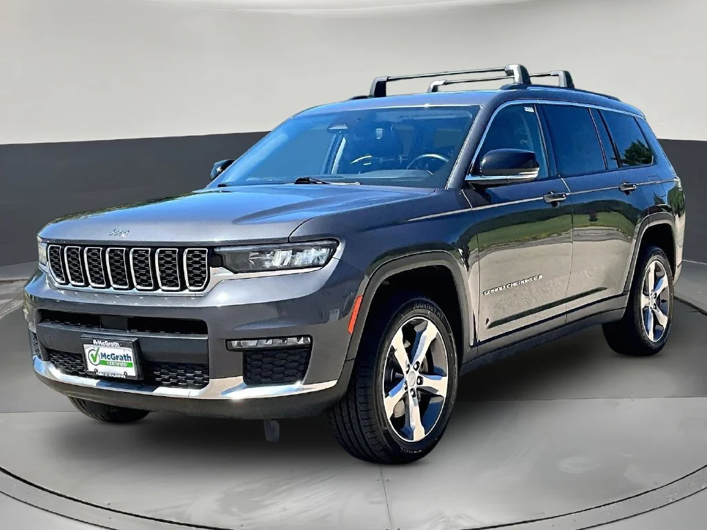 Certified Used 2022 Gray Jeep Limited image 3