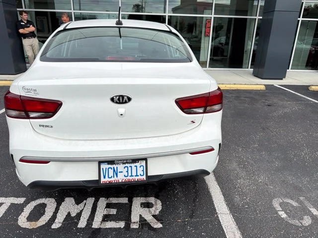 Used 2021 White Kia S image 4