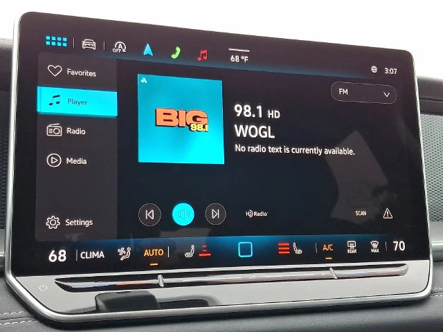 2025 Volkswagen Tiguan SE - Photo 11