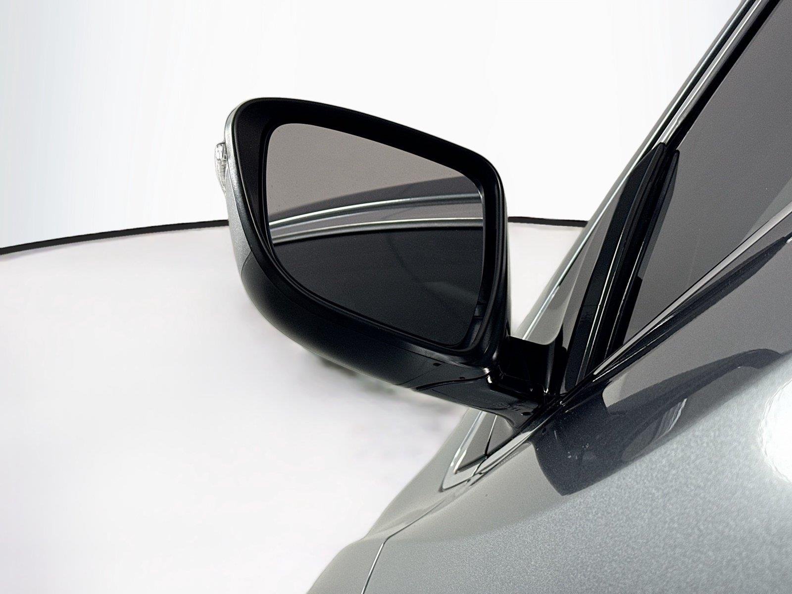 Used 2020 Gun Metallic Nissan S image 5