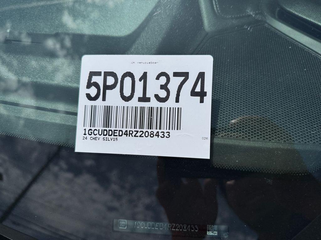 Used 2024 Red Chevrolet LT image 34