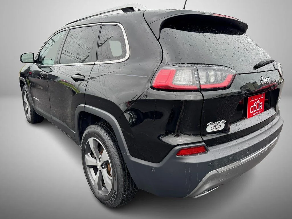 Used 2019 Black Jeep Limited image 4