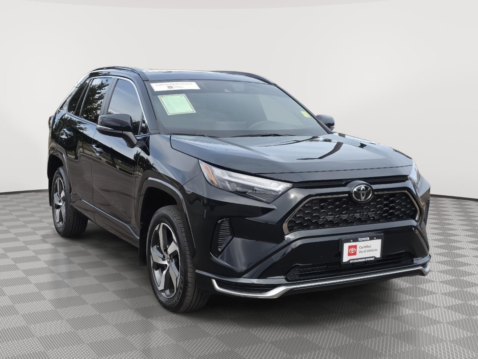 Certified Used 2025 Midnight Black Metallic Toyota SE image 1