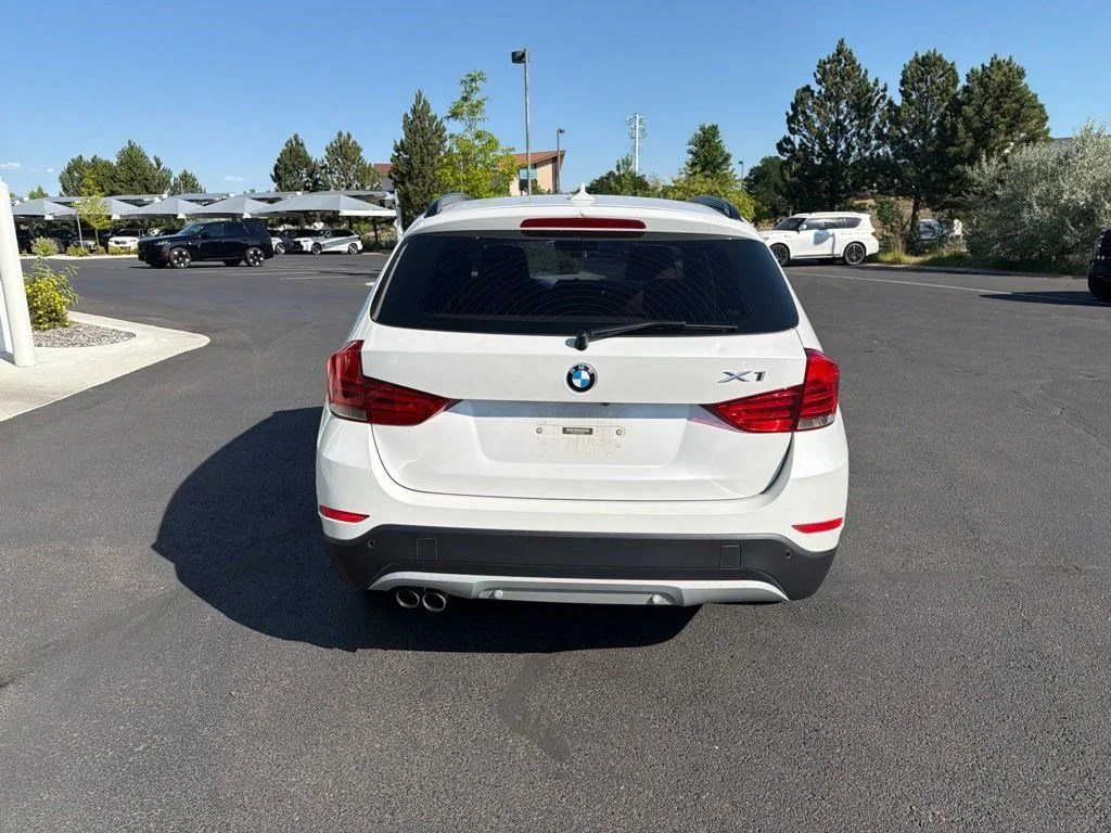 Used 2015 White Metallic BMW sDrive28i image 4