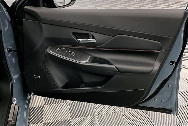 New 2026 Atlantic Gray/Super Black Nissan SR image 36