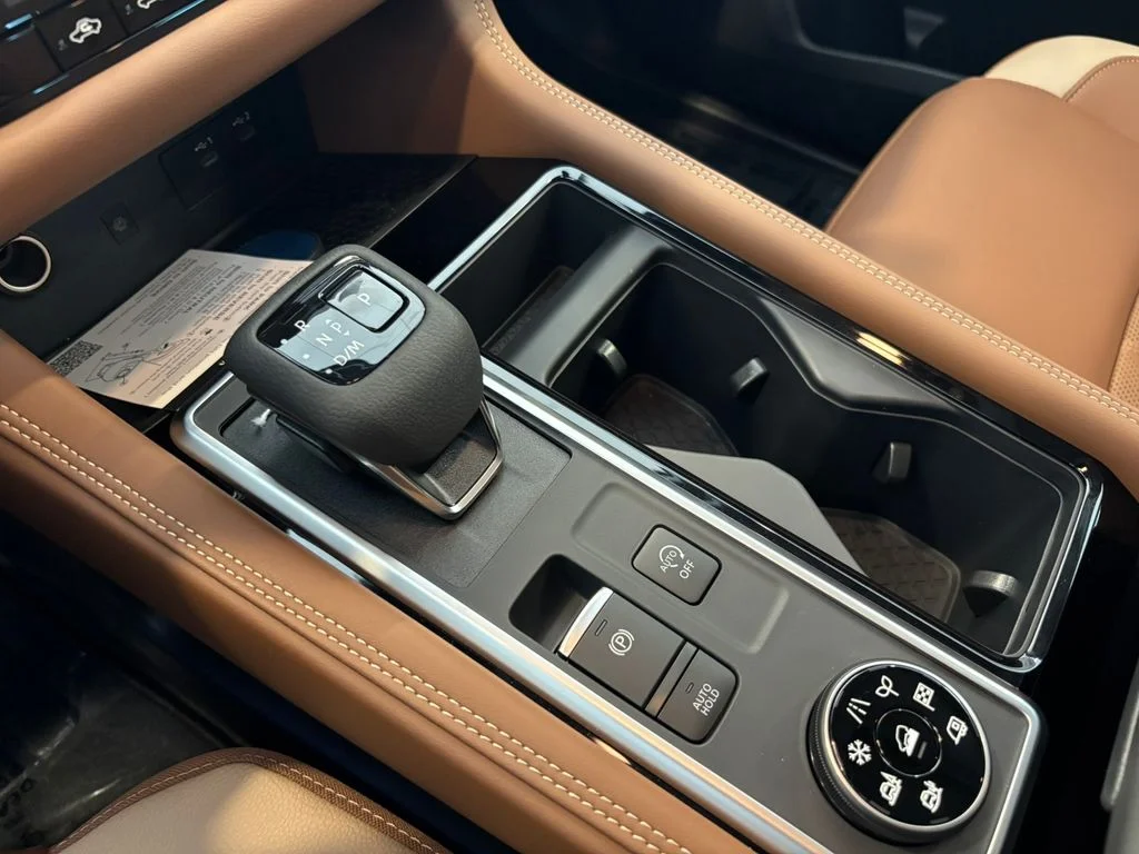 New 2026 Everest White Pearl TriCoat Nissan Platinum image 22
