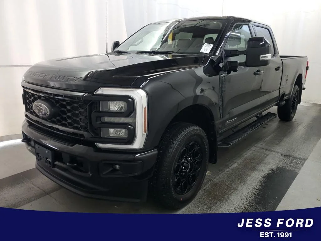 2026 Ford F-350 Lariat 4x4 Crew Cab 176 in SRW's photo