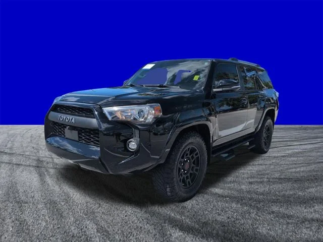Used 2022 Black Toyota SR5 Premium image 8