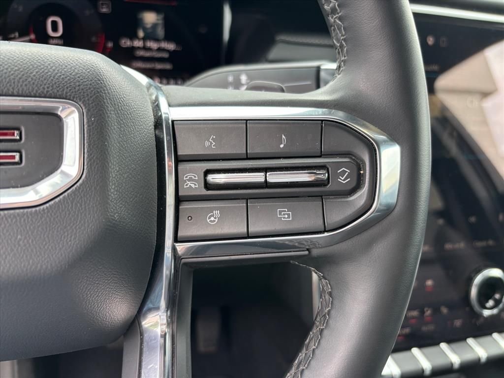 Used 2024 Summit White GMC Elevation image 17