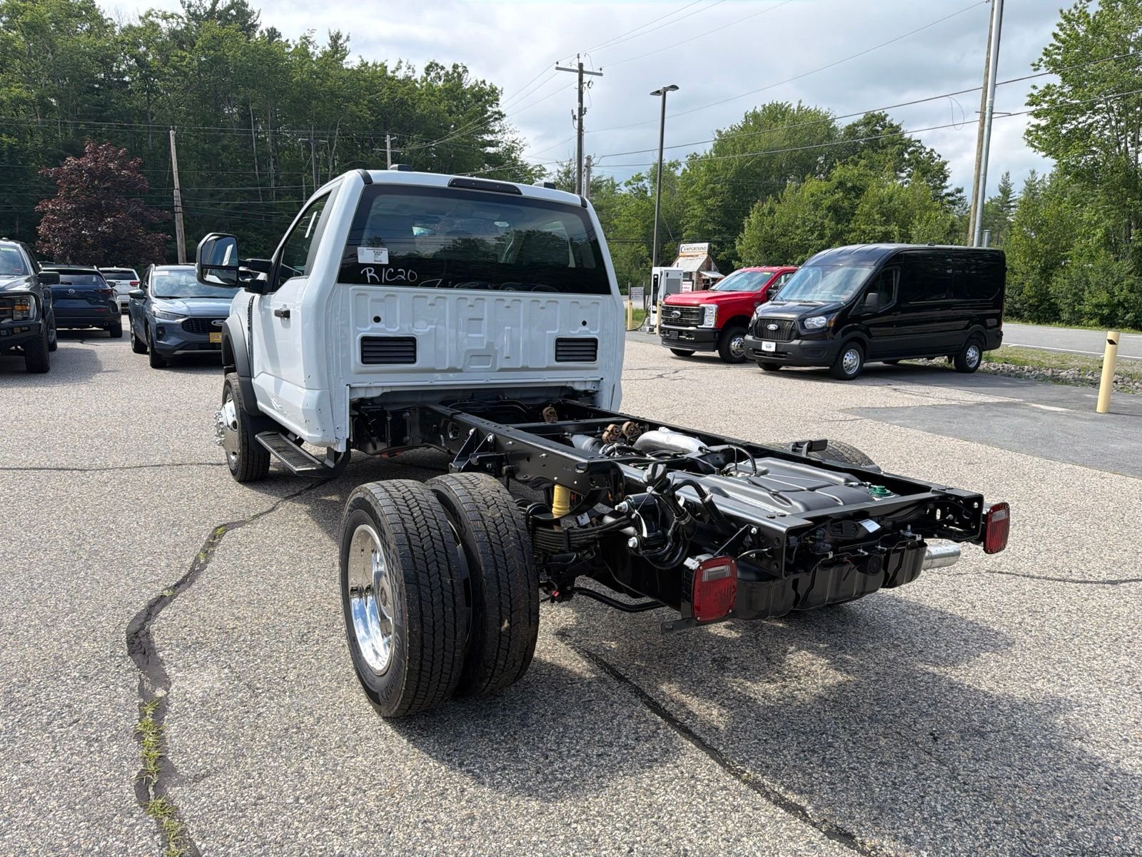 New 2026 Oxford White Ford F-550® XL image 5