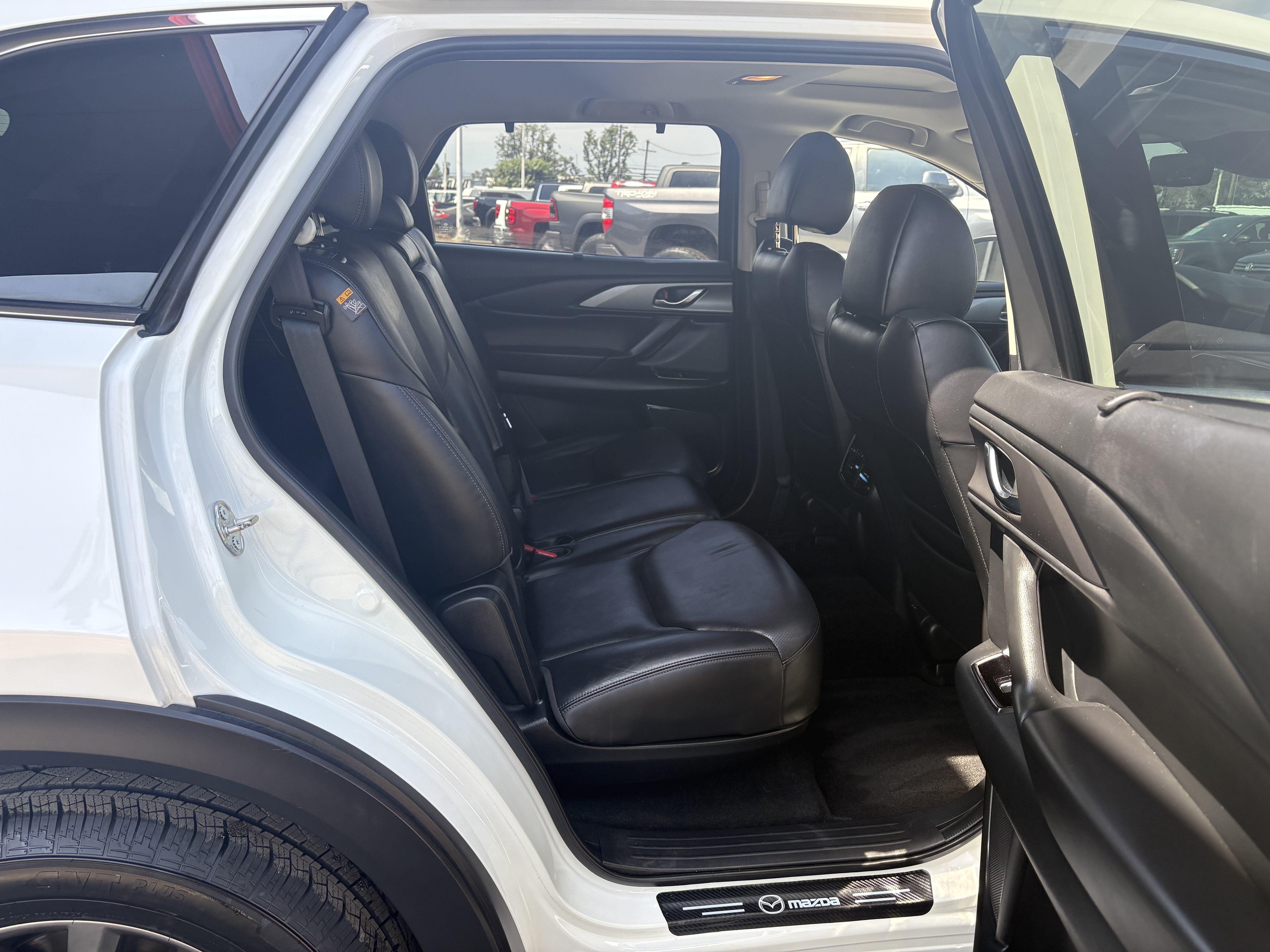 Used 2019 Snowflake White Pearl Mica Mazda Touring image 14