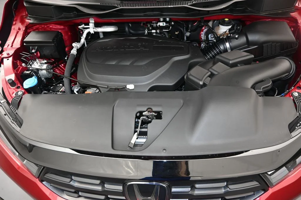 New 2026 Radiant Red Metallic II Honda Sport-L image 22