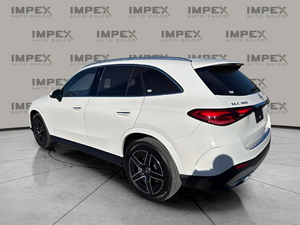 Used 2024 White Mercedes-Benz GLC 300 image 3