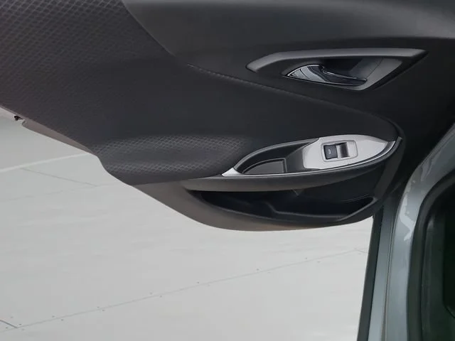 Used 2023 STERLING GRAY METALLIC Chevrolet RS image 18