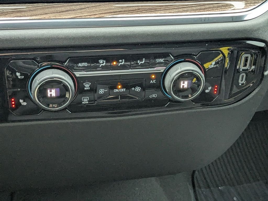 2024 Chevrolet Silverado 1500 LT - Photo 23