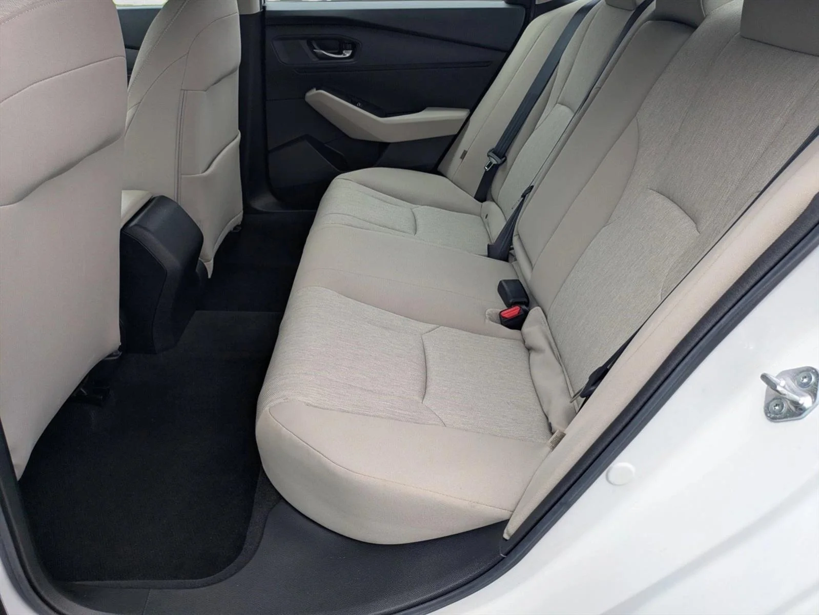 Used 2023 Platinum White Pearl Honda LX image 17