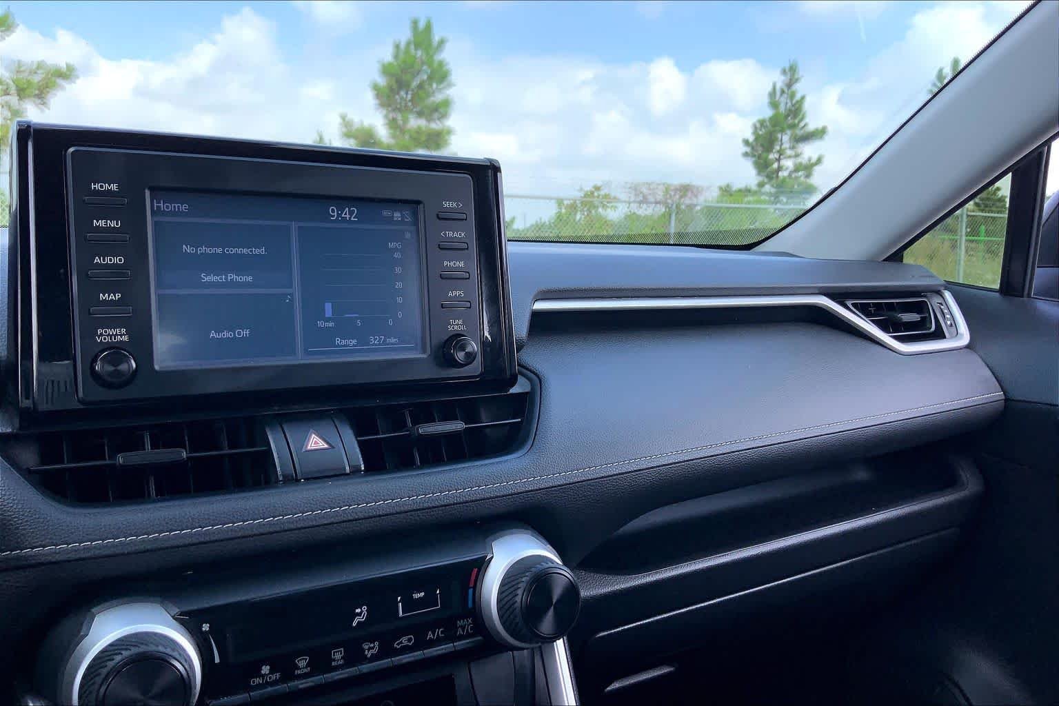 Used 2019 Super White Toyota LE image 35