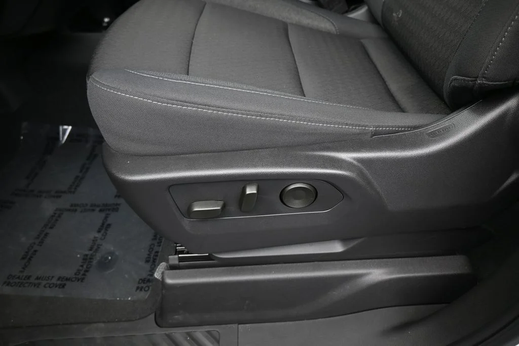 Used 2024 Summit White Chevrolet Custom Trail Boss image 14