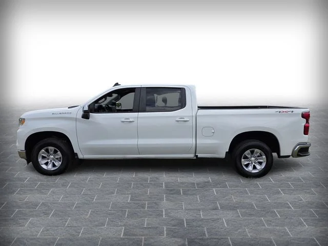 Used 2023 White Chevrolet LT image 4
