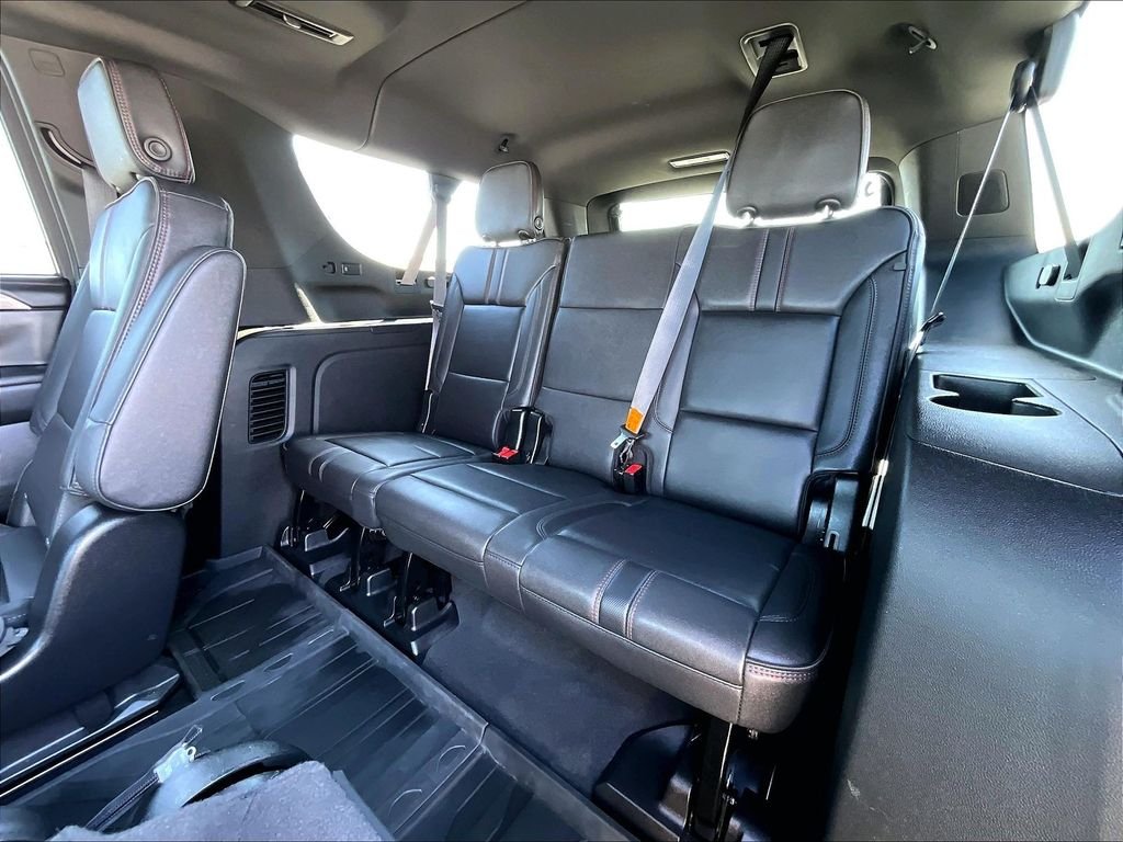 Used 2024 Summit White Chevrolet RST image 17