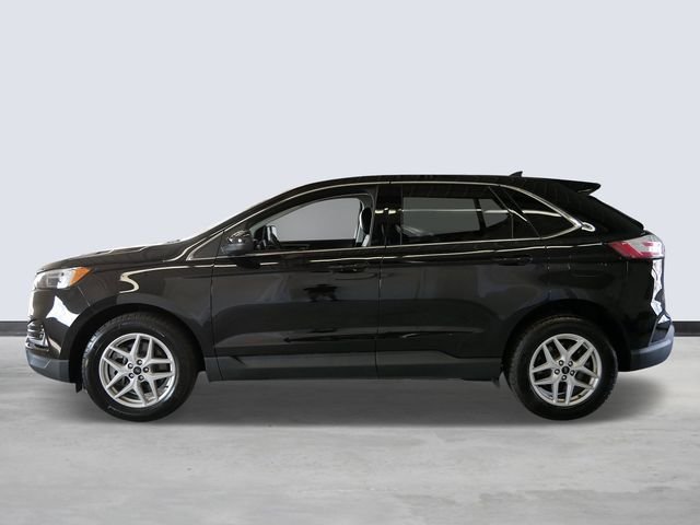 Certified Used 2024 Black Metallic Ford SEL image 2