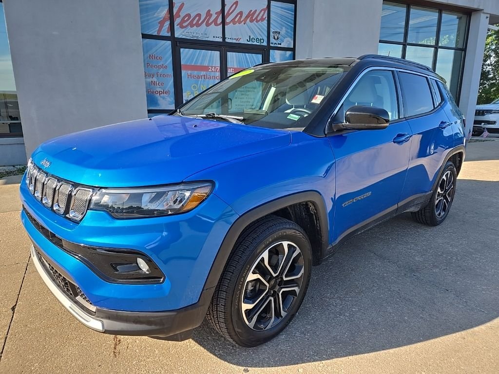 Used 2022 Jeep Compass Limited with VIN 3C4NJDCBXNT233403 for sale in Kansas City