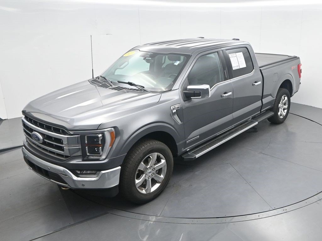 Used 2023 Gray Metallic Ford LARIAT image 24