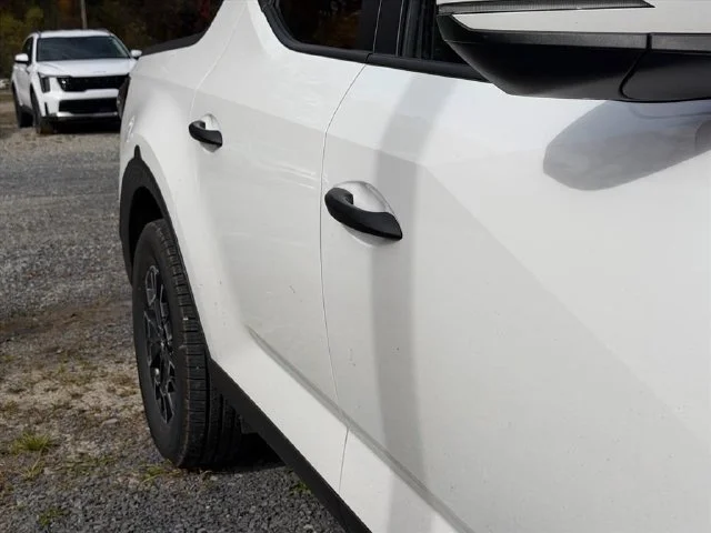 Used 2023 White Hyundai SEL image 12