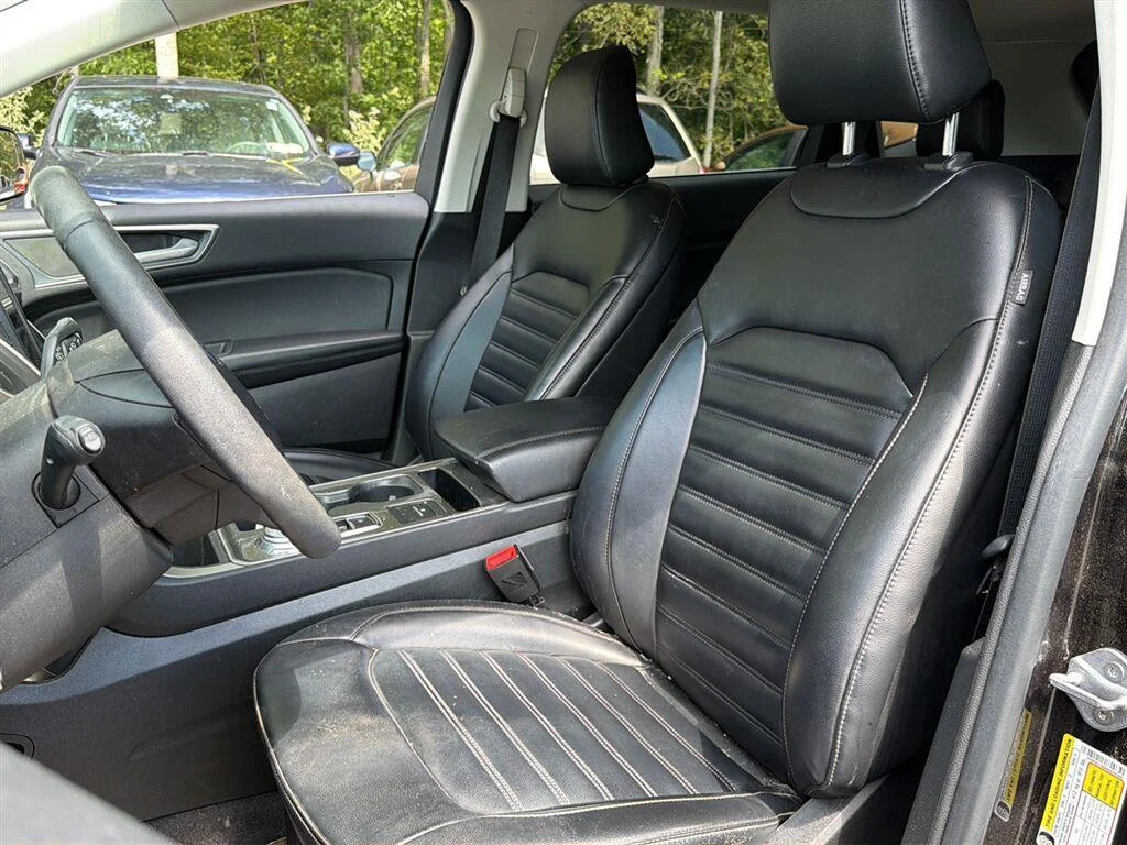 Used 2024 Agate Black Ford SEL image 6