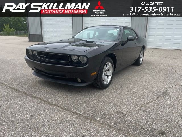 2010 Dodge Challenger SE's photo