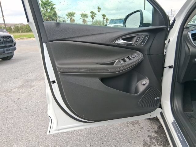 Used 2026 White Frost Tricoat Buick Avenir image 11