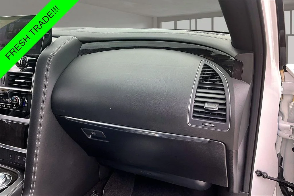 Used 2024 White INFINITI Sensory image 25