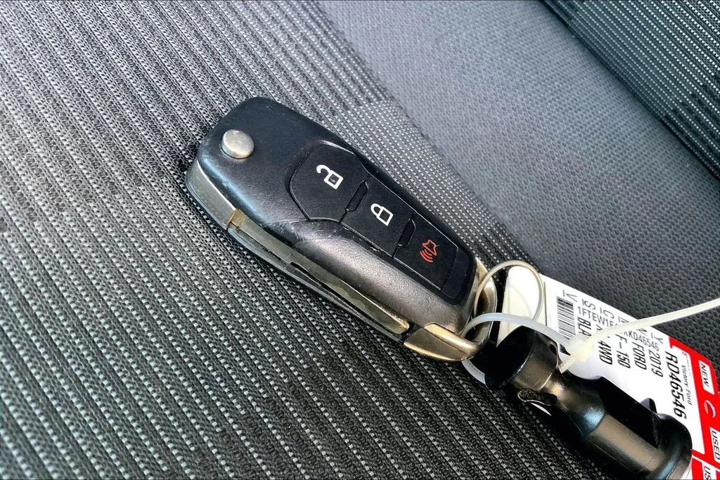 Used 2019 Black Ford XL image 10