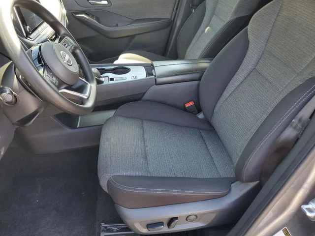 Used 2022 Gray Nissan SV image 18