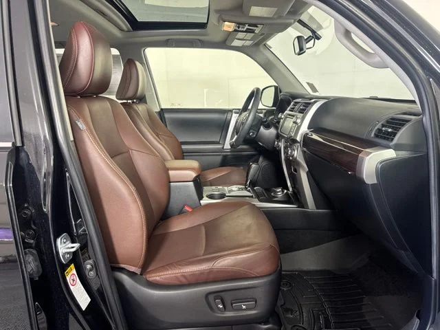 Used 2016 Midnight Black Metallic Toyota Limited image 4
