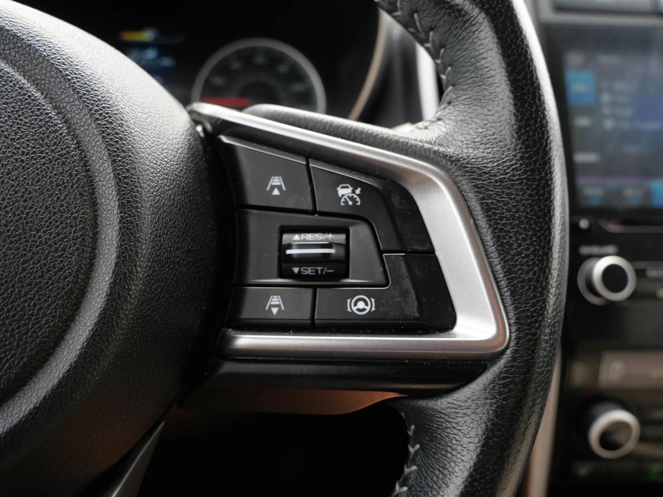 Used 2022 Crystal White Pearl Subaru Premium image 29
