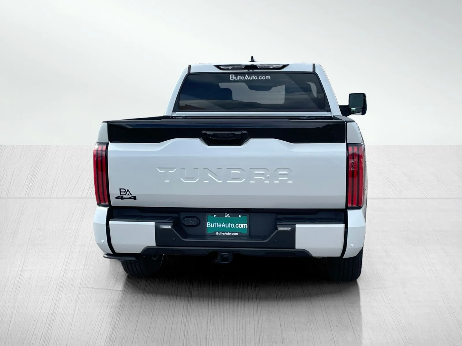 New 2026 Wind Chill Pearl Toyota Platinum image 4