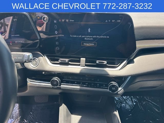 Used 2025 White Chevrolet LT image 15
