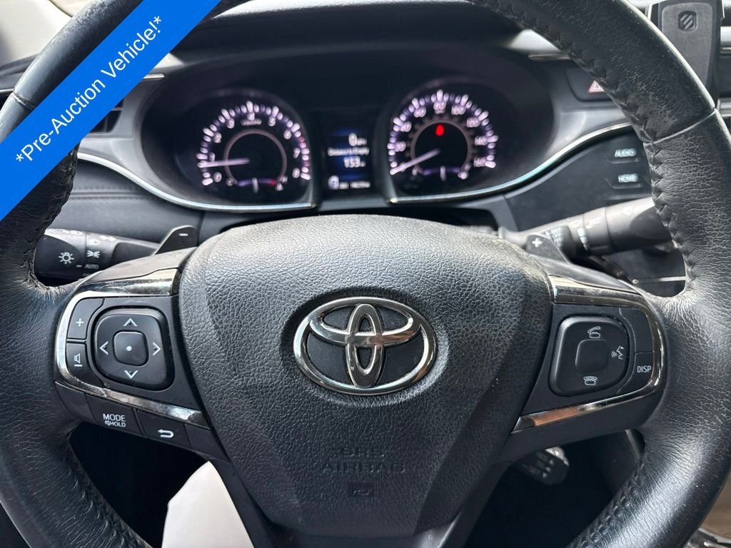 Used 2016 Silver Toyota XLE Premium image 7