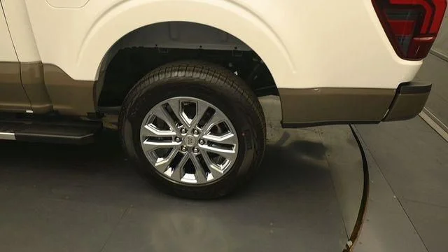 New 2026 Star White Metallic Tri-Coat Ford King Ranch® image 9