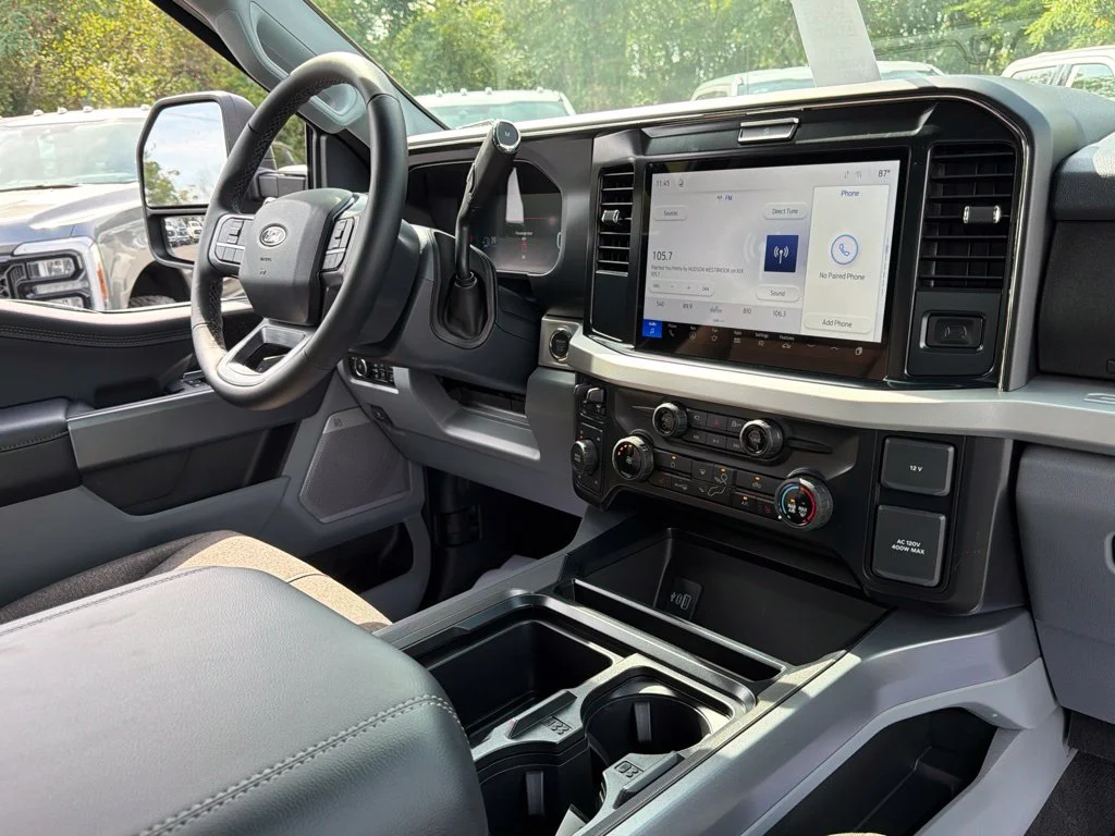 New 2027 Agate Black Metallic Ford F-250® XLT image 21