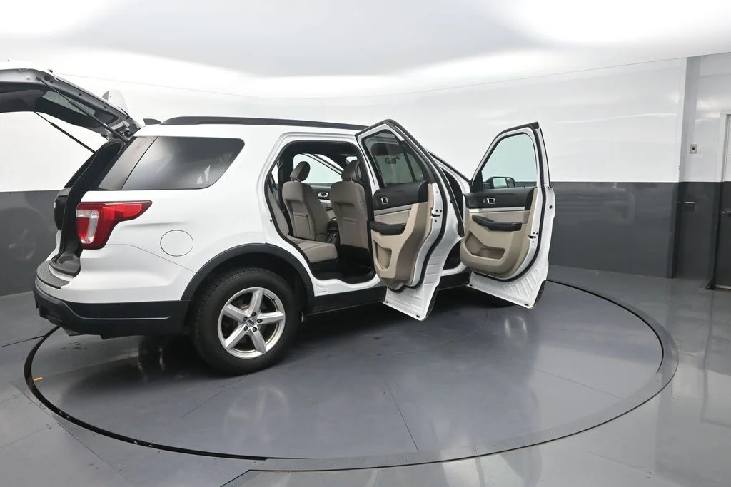 Used 2018 White Ford Base image 35
